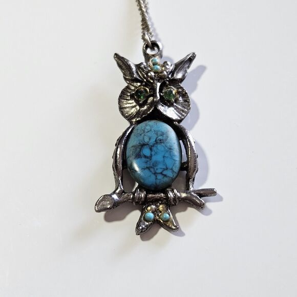 Silver Tone Blue Stone Owl Pendant Necklace 18" Chain - Picture 13 of 13